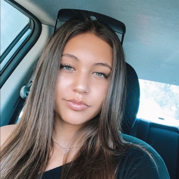 Meet your Posher, Marielena - Picture 2 of 3